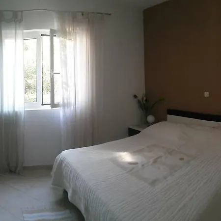 Apartment Apartman Caklje